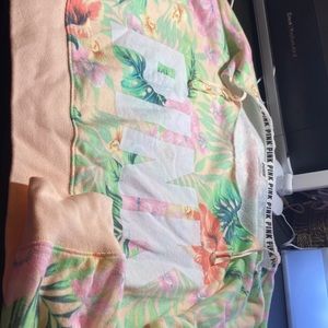 PINK Victoria’s secret cropped longsleeve